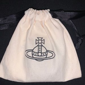 Brand: Vivienne Westwood
* Brass in a polished silver-tone finish *